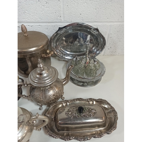 147 - A Good Selection of Silverplate Ware and Pewter