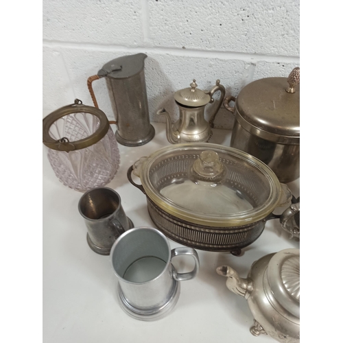 147 - A Good Selection of Silverplate Ware and Pewter