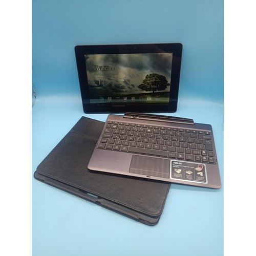 132c - An Asus TF201 EE Pad Tablet with Detachable Keyboard, Cover and Charging Cable and other Laptop (no ... 