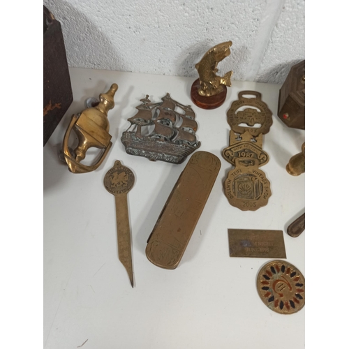 888 - An Assortment of Brass Items including Horse Brasses, Plaques, Door Knocker, Picture Frames and More