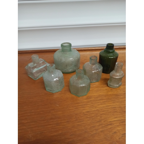 930 - A Collection of 7 x Antique Bottles inc 1 x Green Glass