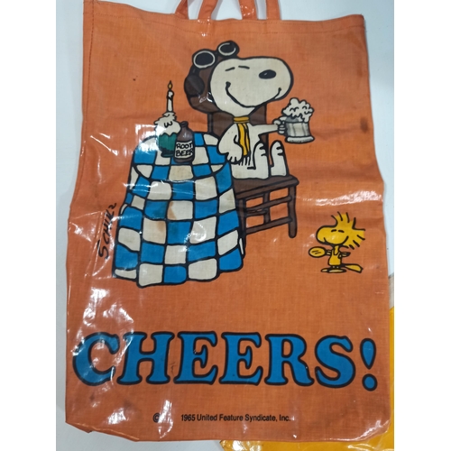 1022 - Snoopy Case, Shopping Bag and Perishers Apron - I Hate Washing Up!