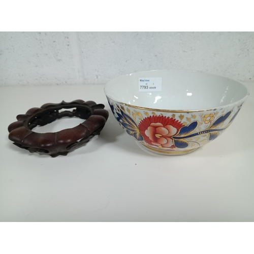 101 - A Chinese Imari Bowl on Wooden Stand 16cm