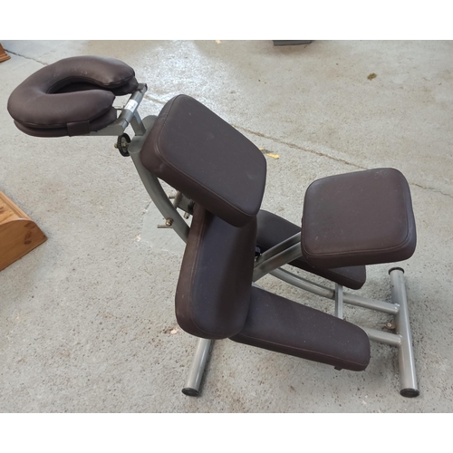 928 - Portable Folding Professional Therapy/ Massage Chair