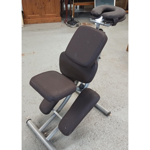 928 - Portable Folding Professional Therapy/ Massage Chair