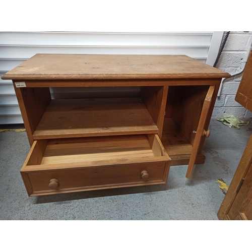 134 - Pine TV Unit - 1 Drawer and 1 x Cupboard 54 x 97 x 49cm