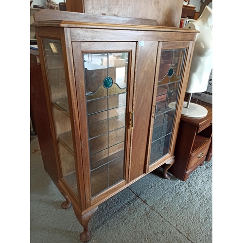 125 - Oak Display Cabinet with Stained Lead Glass Doors and Glass Shelves 128cm x 92cm x 35cm