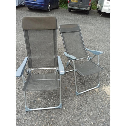 922 - 2 x Folding and Reclining Garden Chairs