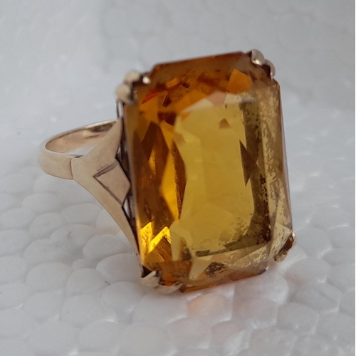 208 - Square Hallmarked 9ct Gold and Citrine Ring  5.5grams