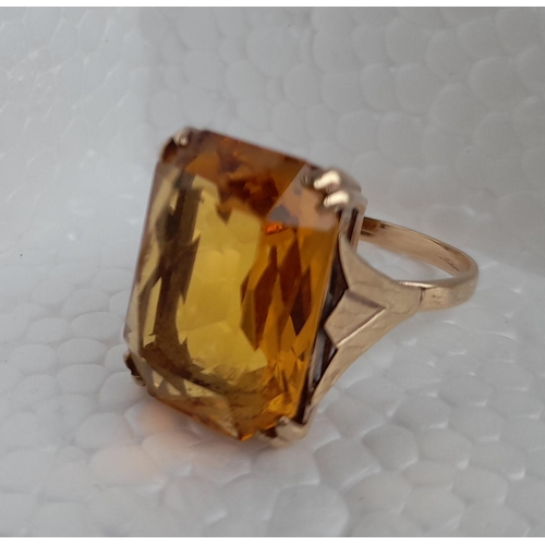 208 - Square Hallmarked 9ct Gold and Citrine Ring  5.5grams