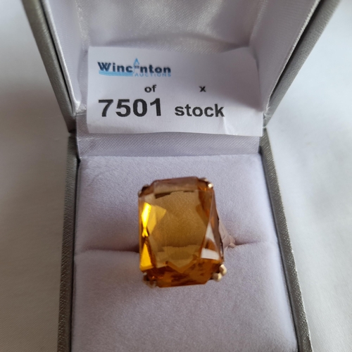 208 - Square Hallmarked 9ct Gold and Citrine Ring  5.5grams