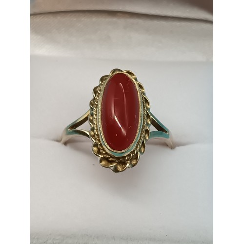 204 - Hallmarked 9ct Gold Carnelian Ring 4 Grams