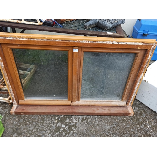 923 - Double Glazed Wooden Framed Window Unit 106cm x 62cm