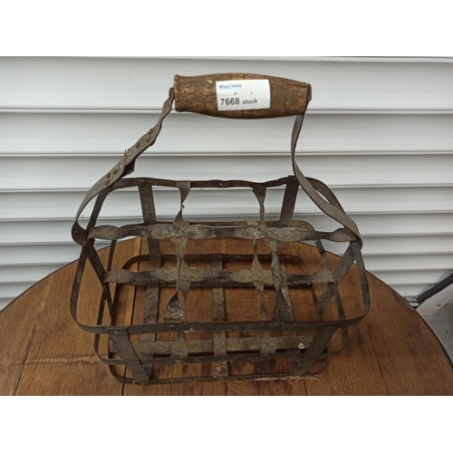 152 - Metal Bottle Carrier