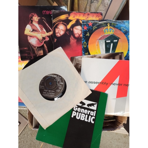 172 - A Selection of Mixed 7 Inch Vinyls