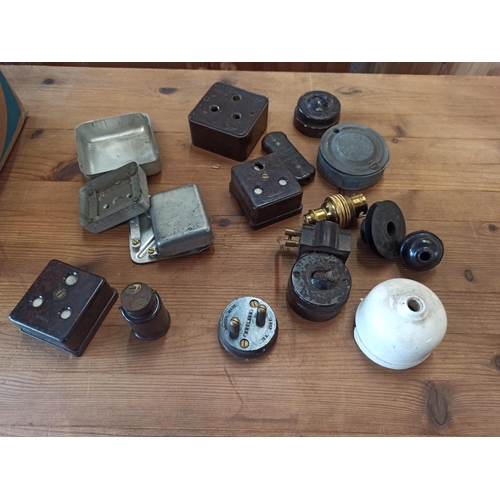 169 - Vintage Round Pin Electrical Fittings including Bakelite