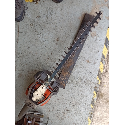 21 - Husqvarna Petrol Hedge Trimmer