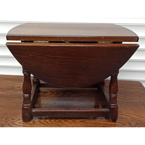 912 - Drop Leaf Occasional Table  40cm H x 32cm W x 50cm D - Closed, 40cm H 69cm W x 50cm D - Extended