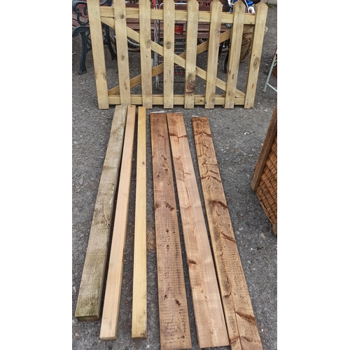 190 - Fencing Timber 3 x 15cm x 2 cm x 183cm, 2 x 7cm x 7cm x 180cm, 2 x Fence and Gate Sections and 1 x 1... 