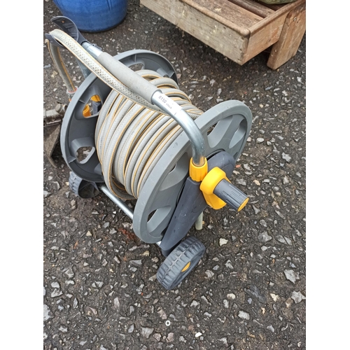 73 - A Hozelock 30 Mtr Hosereel