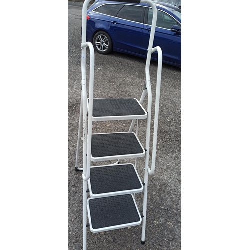 181 - 4 Tread Metal Steps with Handrail