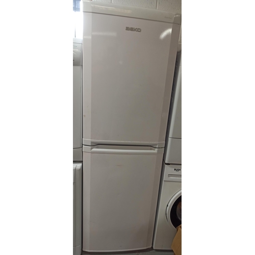 1043 - Beko Fridge / Freezer Frost Free A Class