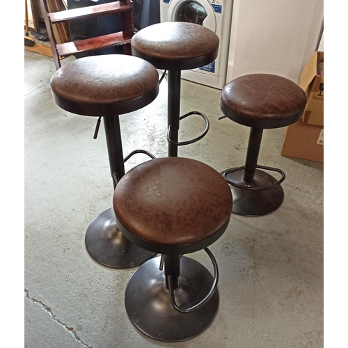 428B - 4 x Retro Brown Leather Look Bar Stools