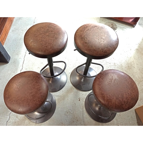 428B - 4 x Retro Brown Leather Look Bar Stools