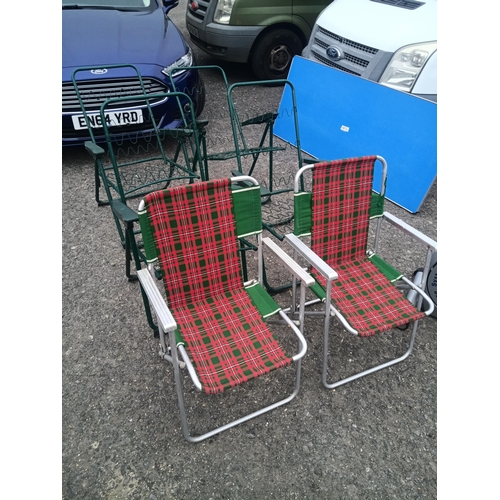 146 - 6 x Folding Garden Chairs ( 4 with no covers)