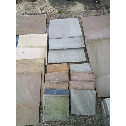 275 - Approx 75 SQ Mtrs  of Patio Stones - Slate/ Sandstone 6 x 90cm x 60cm, 8 x 55cm x 55cm, 15 x 29cm x ... 