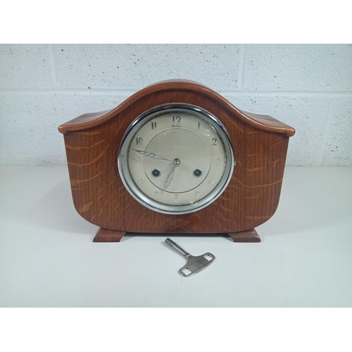 423 - A Vintage Bentino 8 Day Mantle Clock with Pendulum and Key - Running