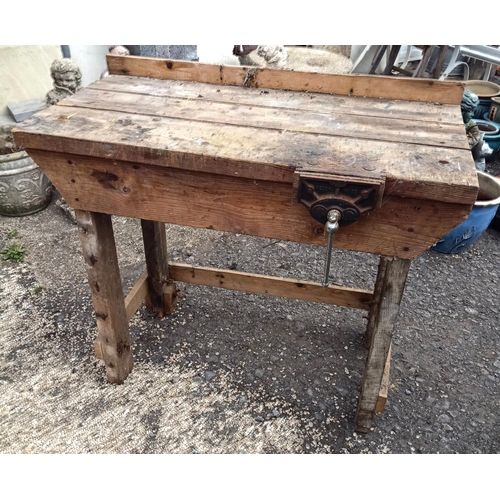 65 - A Wooden Work Bench with Record no. 55 Vice 90 x 55 x 106cm