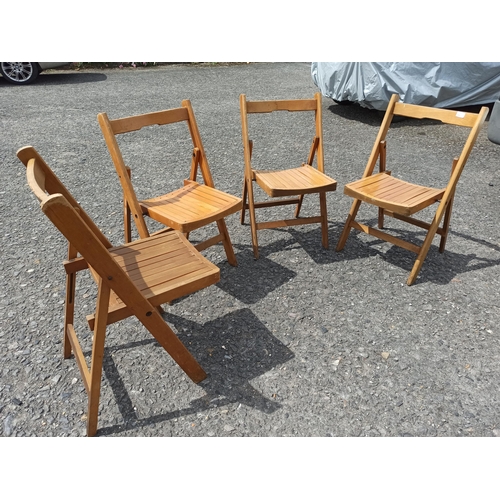 296 - Matching Folding Hardwood Garden Chairs x 4