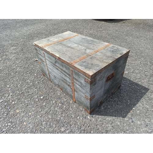 939 - Large Banded Pine Trunk 58cm x 110cm x 68cm