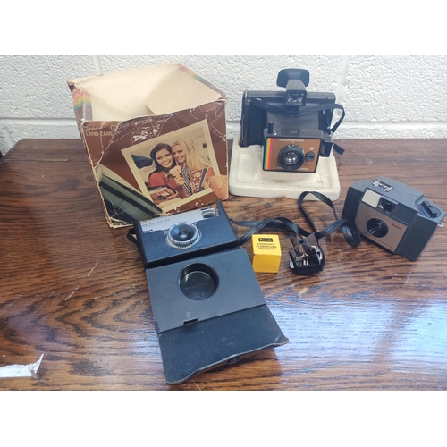 549 - Polaroid Land Camera , 2 x Kodak Cameras and Flash Items