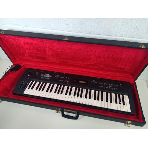 1052 - A Yamaha SY35 Keyboard Synthesizer in Hard Case