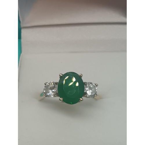 459 - A 9ct Green and White Stone Ring