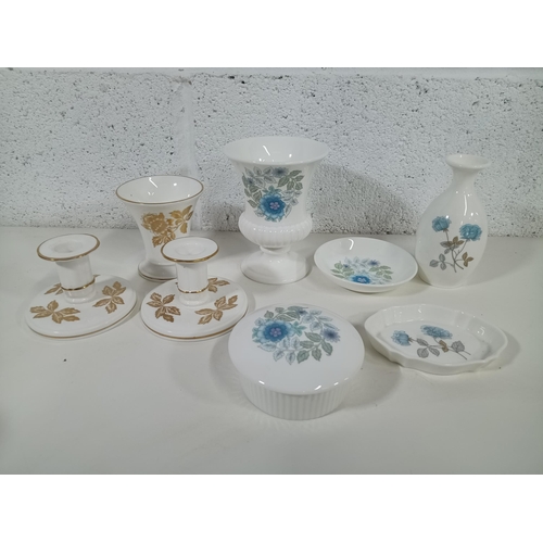 1005 - A Quantity of wedgewood China , Clementine, Ice Rose and Gold Torquine x 9 Pieces