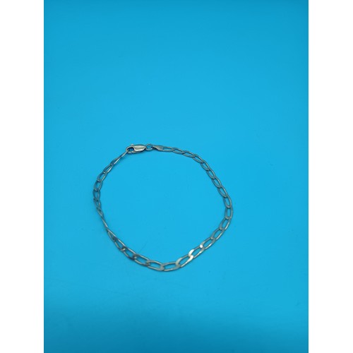 466 - 9ct Gold bracelet - 2.3gms