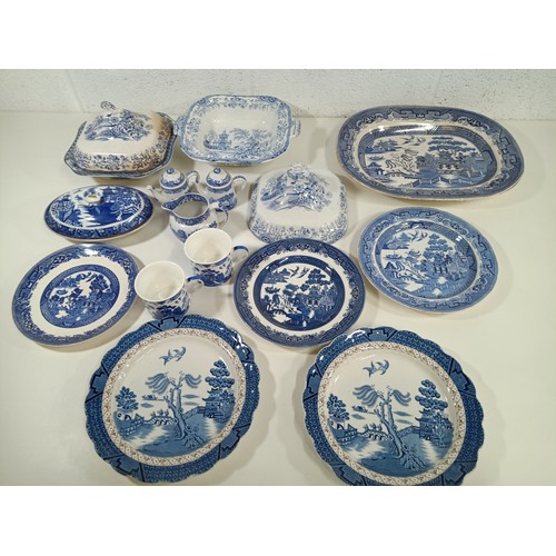 441 - A Quantity of Blue and White China inc. Spode, Alfred Meakin etc.