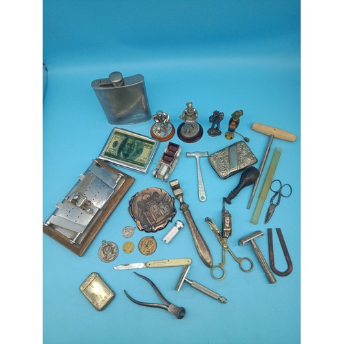 8437 - An assortment of oddments, vintage Gilette Razor's, Pen Knife, Spade Guinea, Coronation Medal etc