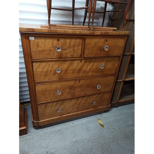 984 - Chest of 5 x Drawers - in need of attention