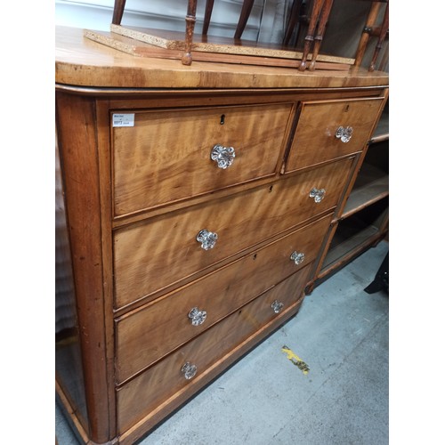 984 - Chest of 5 x Drawers - in need of attention