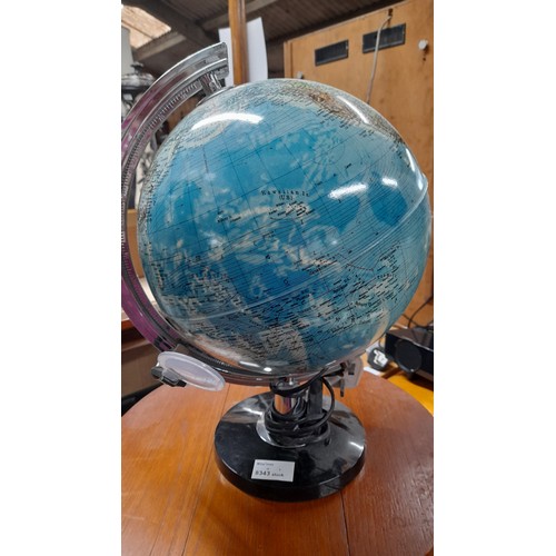 521 - An Illuminated World Globe