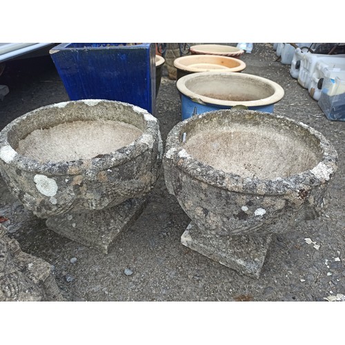 282 - Pair of Concrete Garden Urns 33cm H x 39cm W