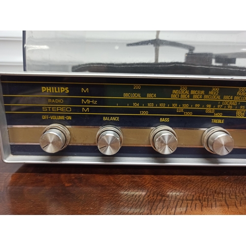 319 - Philips Turntable and Tuner Model 13RF830