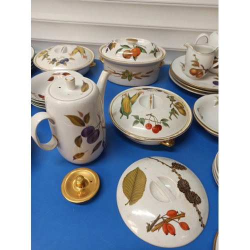 601 - Large Quantity of Royal Worcester - Mixed Designs Approx. 50 Pieces