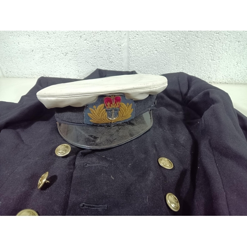 587 - A British Navy Sub Lieutenants Uniform