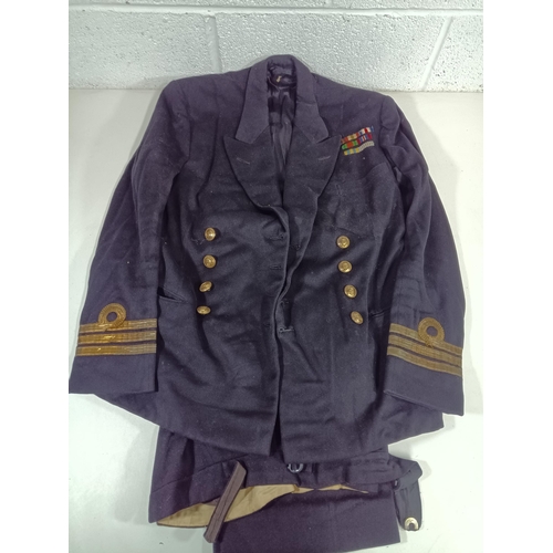 581 - A WWII Royal Navy Commanders Dress Uniform