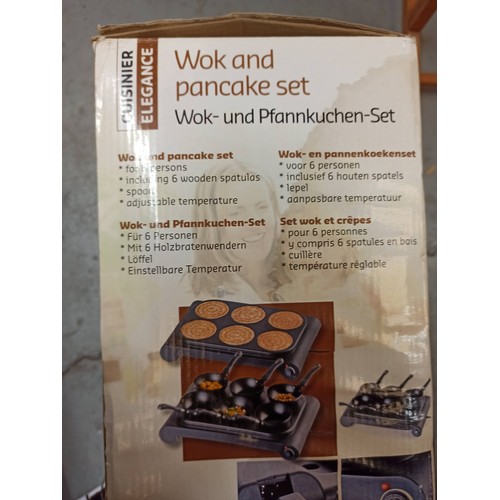 171c - Never Used Still Boxed Electric Cusinier Elegance  Wok and Pancake Set for 6 People